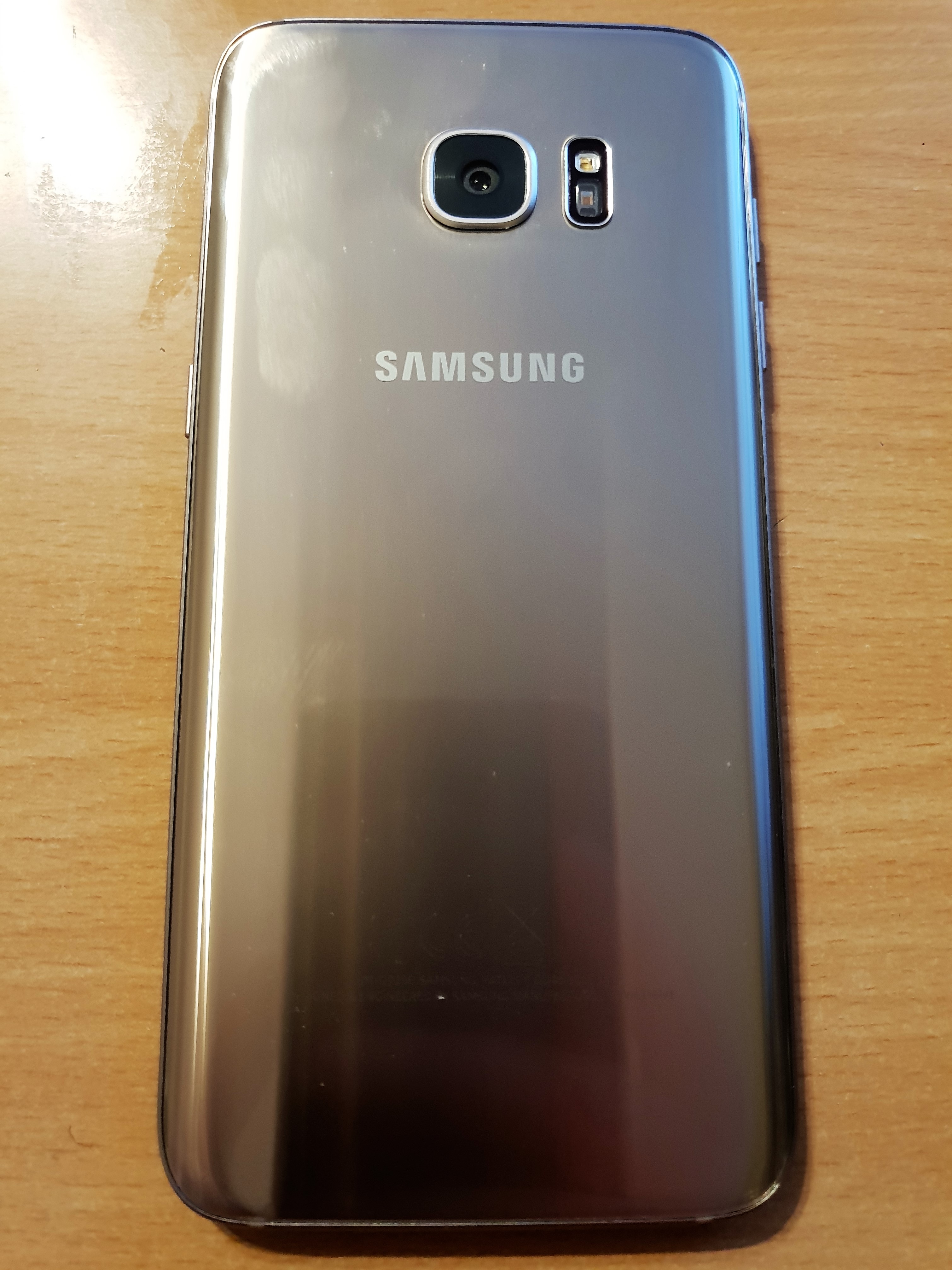 Samsung Galaxy S7 EDGE - 32GB Gold - Back